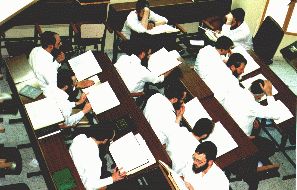ישיבה או ישיבה תיכונית?
